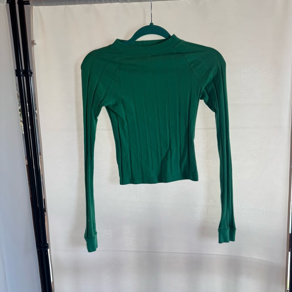 Long Sleeve Ribbed Green Women's Top b BDG